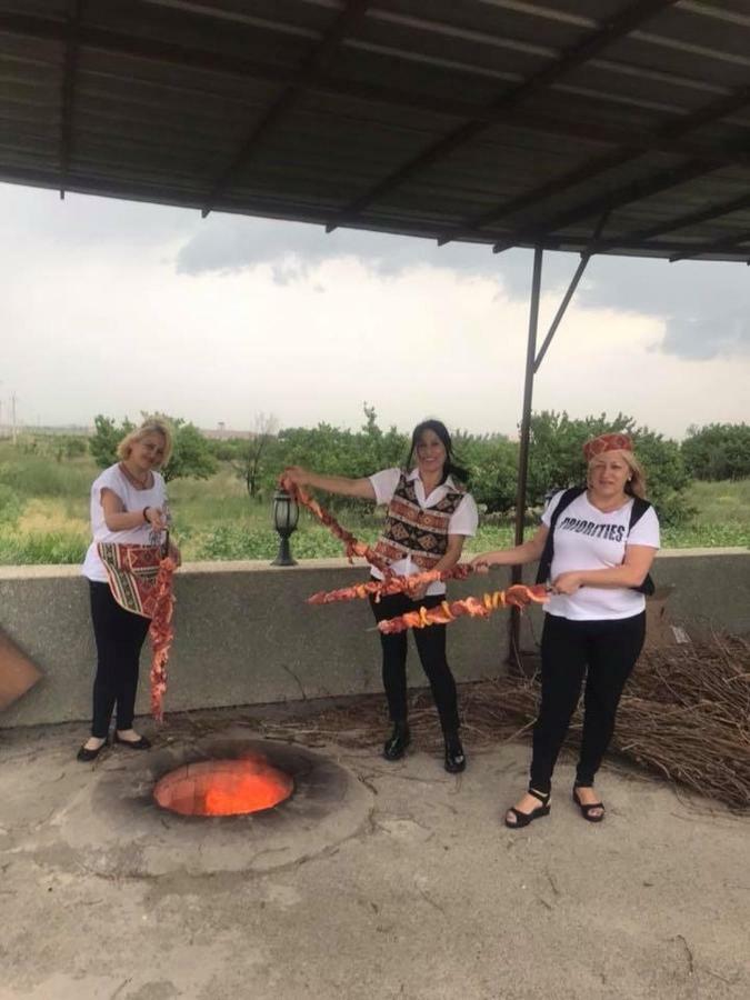 Ralina Restaurant And Hotel Davalinskiy Tsemzavod エクステリア 写真